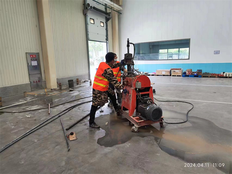 上林厂房地面下沉塌陷注浆加固施工